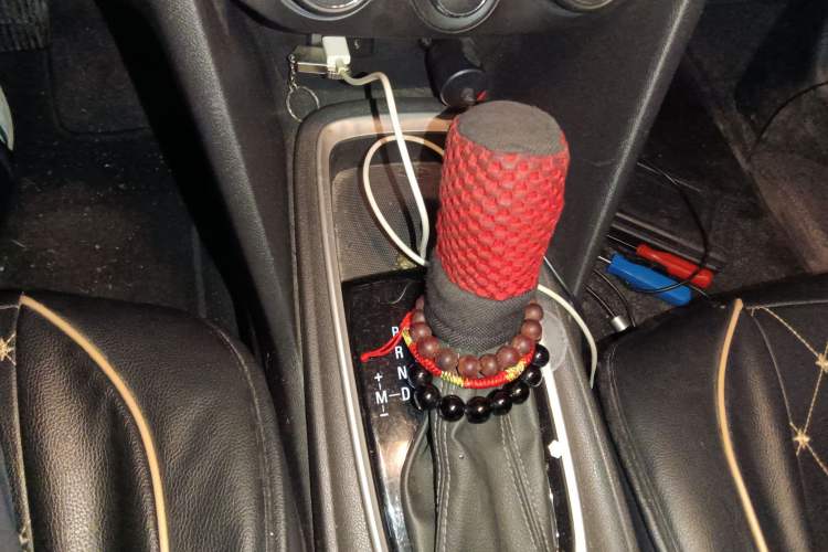 Used Chevrolet Monza 2021 320 Automatic Enjoyment Sunroof Edition Gear Lever