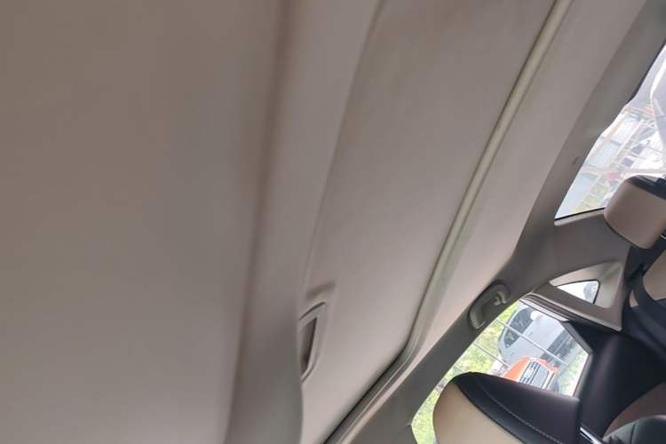 Used Chevrolet Monza 2021 320 Automatic Enjoyment Sunroof Edition Headliner