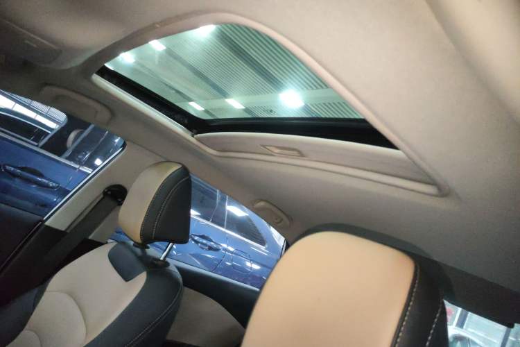 Used Chevrolet Monza 2021 320 Automatic Enjoyment Sunroof Edition Headliner
