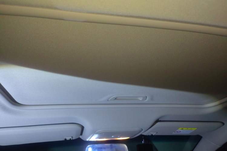 Used Chevrolet Monza 2021 320 Automatic Enjoyment Sunroof Edition Headliner