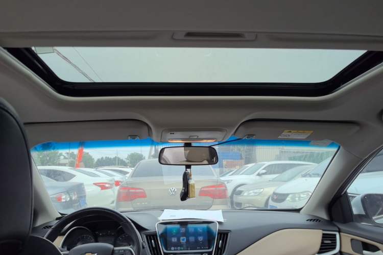 Used Chevrolet Monza 2021 320 Automatic Enjoyment Sunroof Edition Headliner