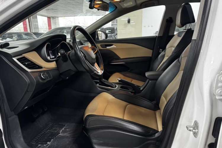 Used Chevrolet Monza 2021 320 Automatic Enjoyment Sunroof Edition Interior 2