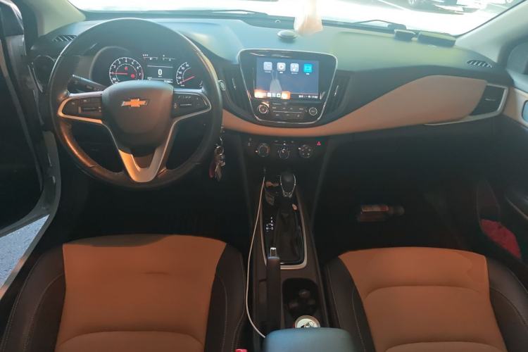 Used Chevrolet Monza 2021 320 Automatic Enjoyment Sunroof Edition Interior 2