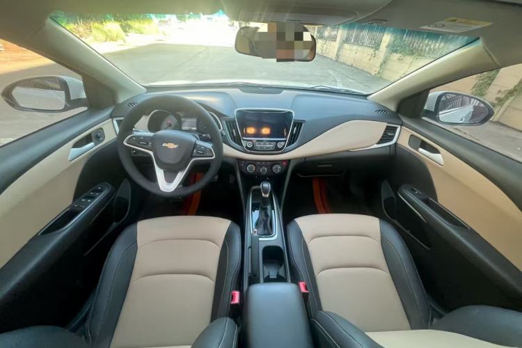 Used Chevrolet Monza 2021 320 Automatic Enjoyment Sunroof Edition Interior 2