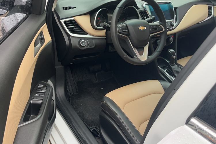 Used Chevrolet Monza 2021 320 Automatic Enjoyment Sunroof Edition Interior 2