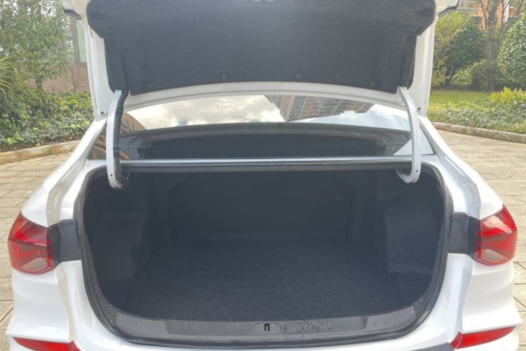 Used Chevrolet Monza 2021 320 Automatic Enjoyment Sunroof Edition Interior 3