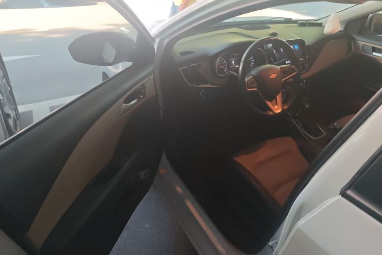 Used Chevrolet Monza 2021 320 Automatic Enjoyment Sunroof Edition Interior 3