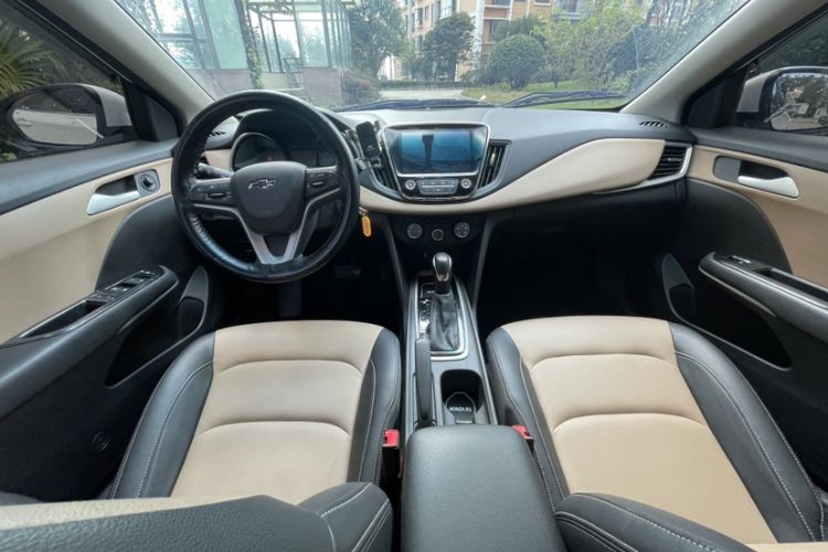 Used Chevrolet Monza 2021 320 Automatic Enjoyment Sunroof Edition Interior 5