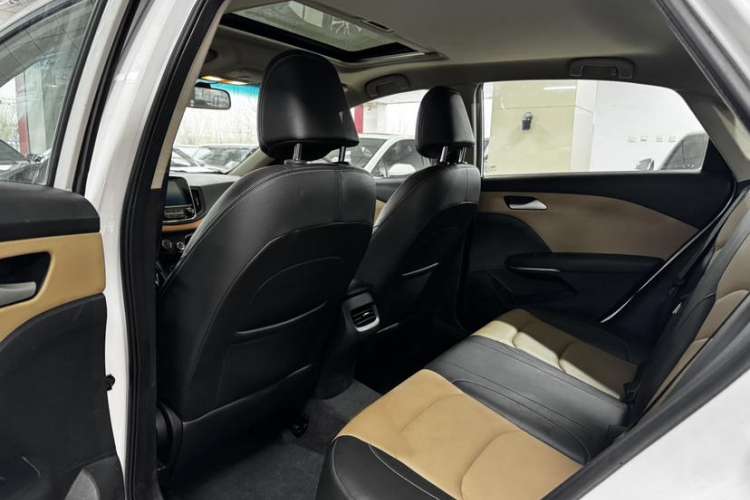 Used Chevrolet Monza 2021 320 Automatic Enjoyment Sunroof Edition Interior 5