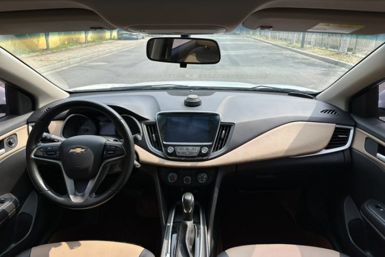 Used Chevrolet Monza 2021 320 Automatic Enjoyment Sunroof Edition Interior 5