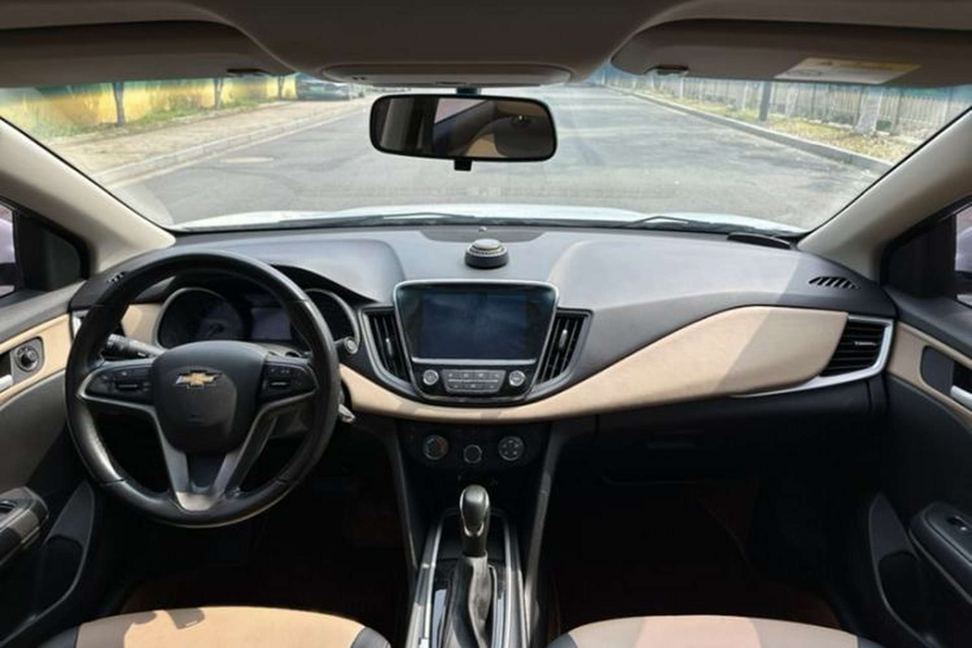 Used Chevrolet Monza 2021 320 Automatic Enjoyment Sunroof Edition Interior 5