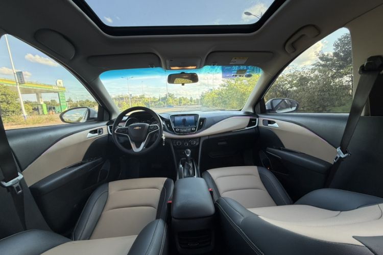 Used Chevrolet Monza 2021 320 Automatic Enjoyment Sunroof Edition Interior 7