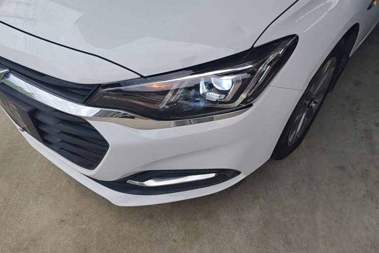 Used Chevrolet Monza 2021 320 Automatic Enjoyment Sunroof Edition Left Front Headlight