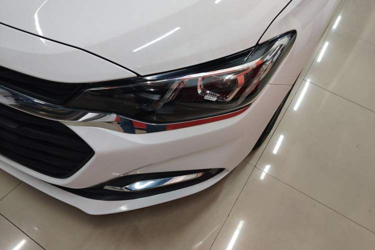 Used Chevrolet Monza 2021 320 Automatic Enjoyment Sunroof Edition Left Front Headlight