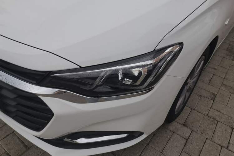 Used Chevrolet Monza 2021 320 Automatic Enjoyment Sunroof Edition Left Front Headlight