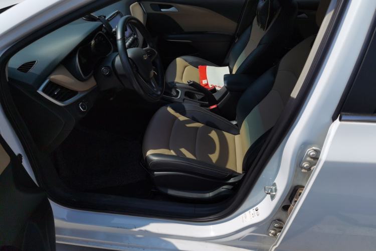 Used Chevrolet Monza 2021 320 Automatic Enjoyment Sunroof Edition Left Front Seat