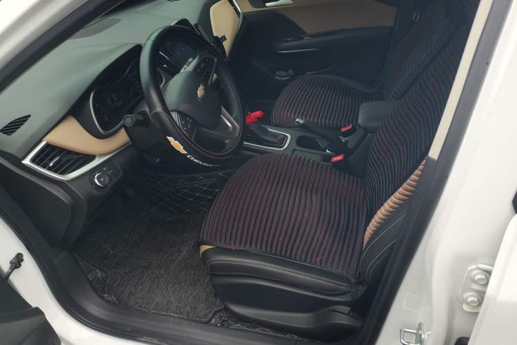 Used Chevrolet Monza 2021 320 Automatic Enjoyment Sunroof Edition Left Front Seat