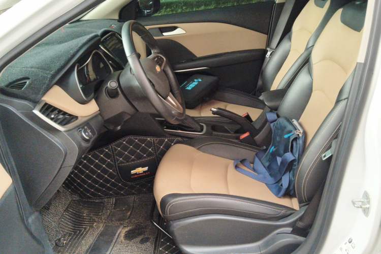Used Chevrolet Monza 2021 320 Automatic Enjoyment Sunroof Edition Left Front Seat