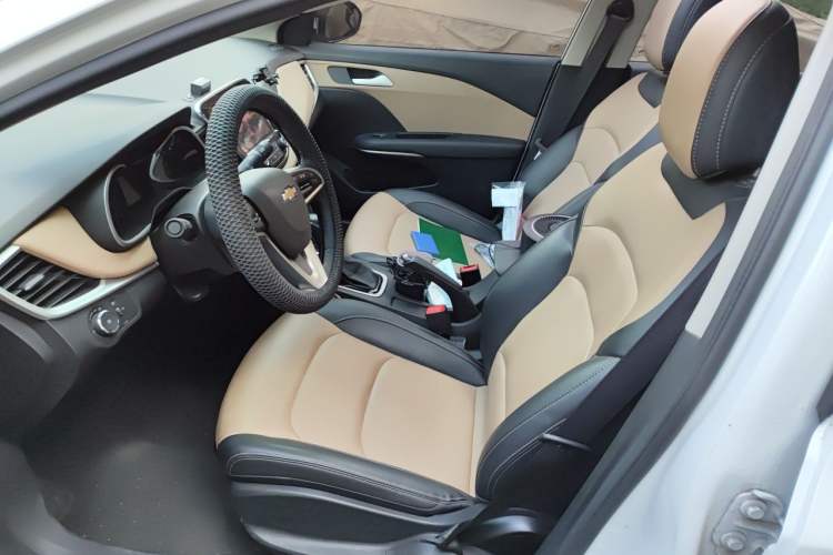 Used Chevrolet Monza 2021 320 Automatic Enjoyment Sunroof Edition Left Front Seat