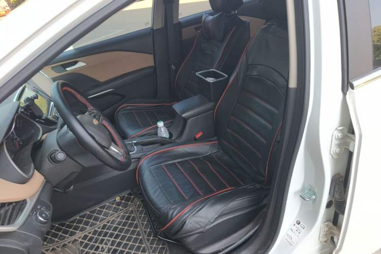 Used Chevrolet Monza 2021 320 Automatic Enjoyment Sunroof Edition Left Front Seat