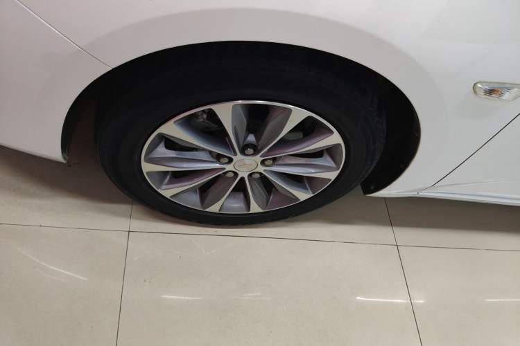 Used Chevrolet Monza 2021 320 Automatic Enjoyment Sunroof Edition Left Front Wheel Hub