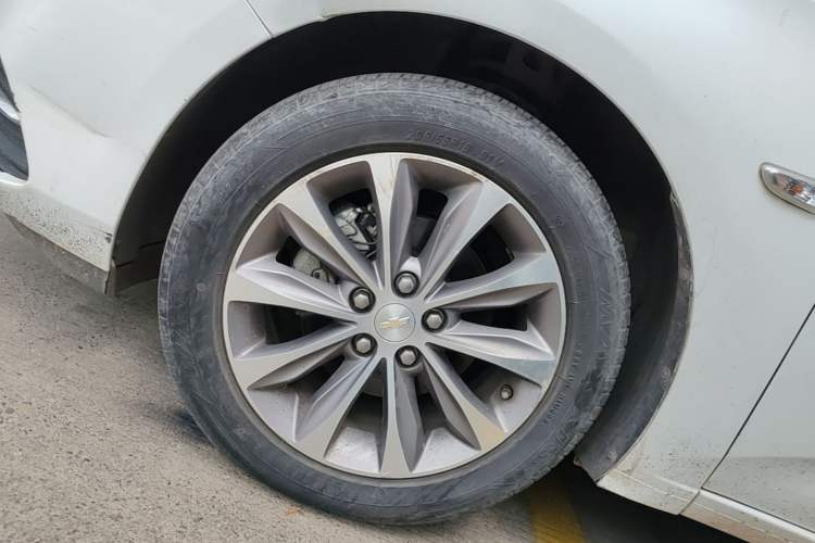 Used Chevrolet Monza 2021 320 Automatic Enjoyment Sunroof Edition Left Front Wheel Hub