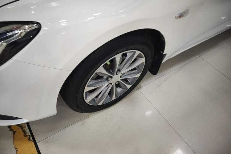 Used Chevrolet Monza 2021 320 Automatic Enjoyment Sunroof Edition Left Front Wheel Hub