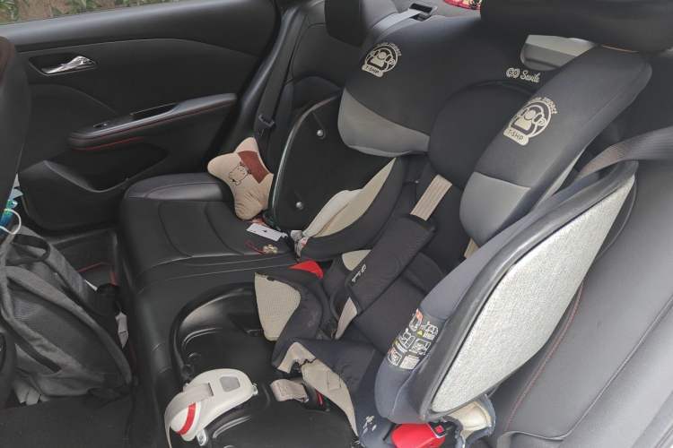 Used Chevrolet Monza 2021 320 Automatic Enjoyment Sunroof Edition Left Rear Seat