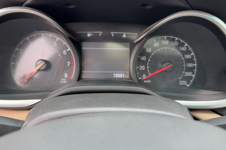 Used Chevrolet Monza 2021 320 Automatic Enjoyment Sunroof Edition Odometer Close Up