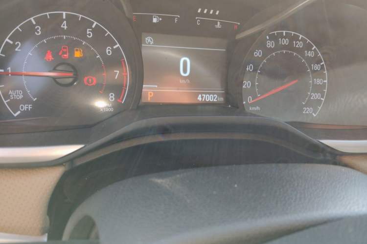 Used Chevrolet Monza 2021 320 Automatic Enjoyment Sunroof Edition Odometer Close Up