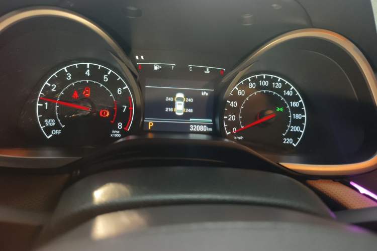 Used Chevrolet Monza 2021 320 Automatic Enjoyment Sunroof Edition Odometer Close Up
