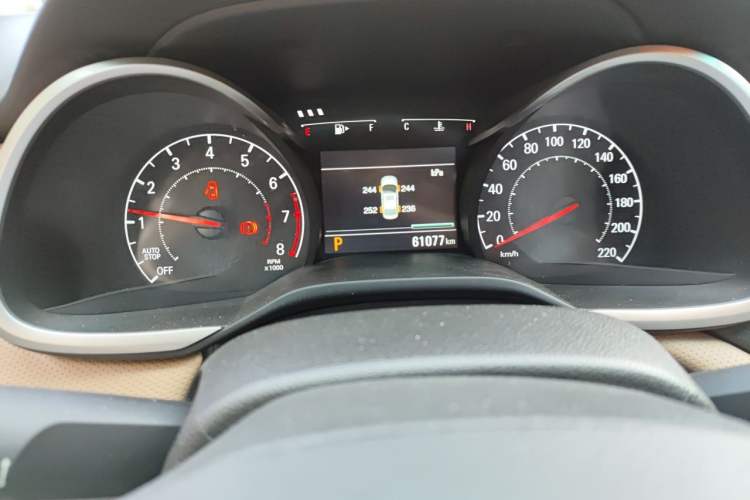 Used Chevrolet Monza 2021 320 Automatic Enjoyment Sunroof Edition Odometer Close Up