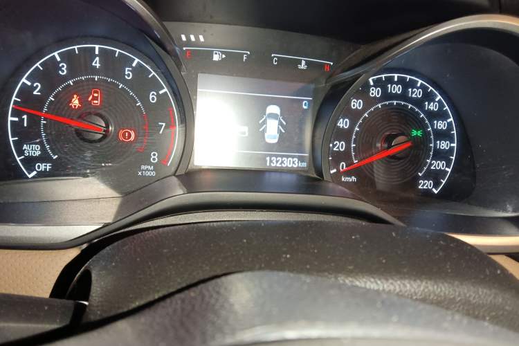 Used Chevrolet Monza 2021 320 Automatic Enjoyment Sunroof Edition Odometer Close Up