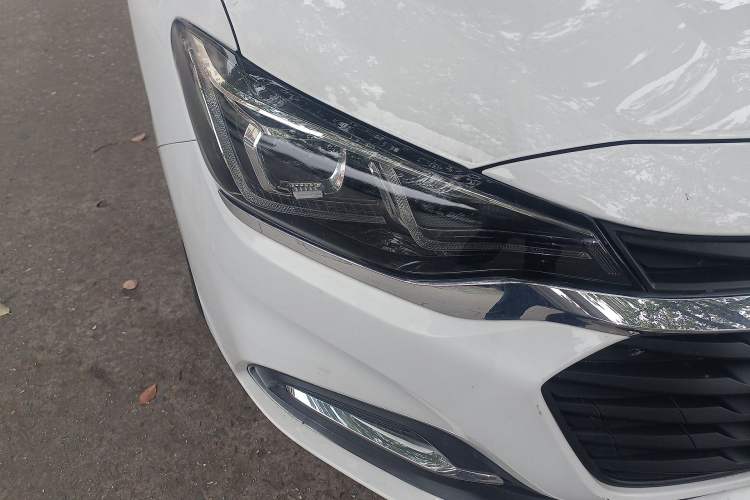 Used Chevrolet Monza 2021 320 Automatic Enjoyment Sunroof Edition Right Front Headlight