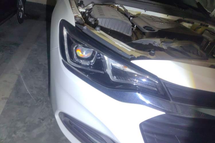 Used Chevrolet Monza 2021 320 Automatic Enjoyment Sunroof Edition Right Front Headlight