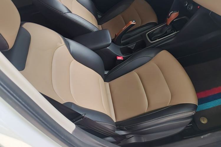 Used Chevrolet Monza 2021 320 Automatic Enjoyment Sunroof Edition Right Front Seat