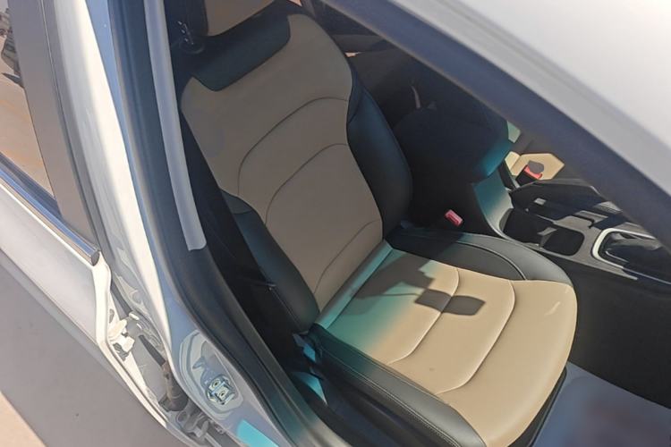 Used Chevrolet Monza 2021 320 Automatic Enjoyment Sunroof Edition Right Front Seat