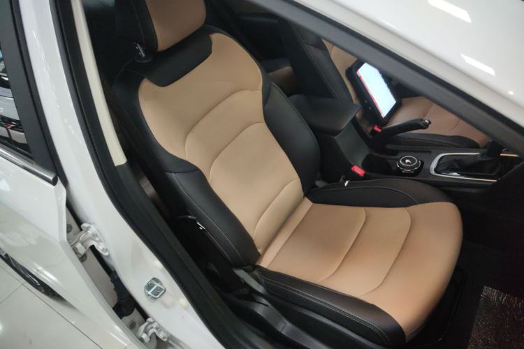 Used Chevrolet Monza 2021 320 Automatic Enjoyment Sunroof Edition Right Front Seat