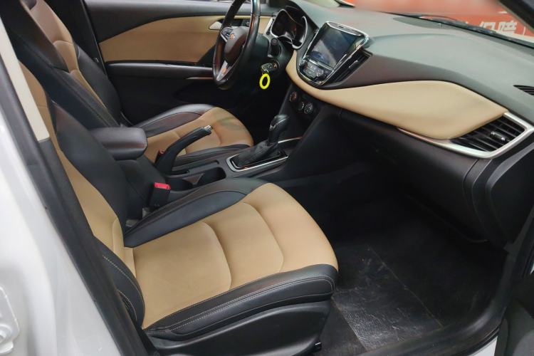 Used Chevrolet Monza 2021 320 Automatic Enjoyment Sunroof Edition Right Front Seat