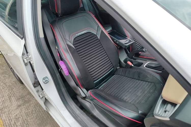 Used Chevrolet Monza 2021 320 Automatic Enjoyment Sunroof Edition Right Front Seat