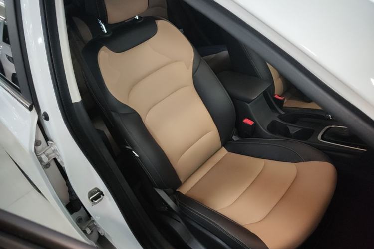 Used Chevrolet Monza 2021 320 Automatic Enjoyment Sunroof Edition Right Front Seat