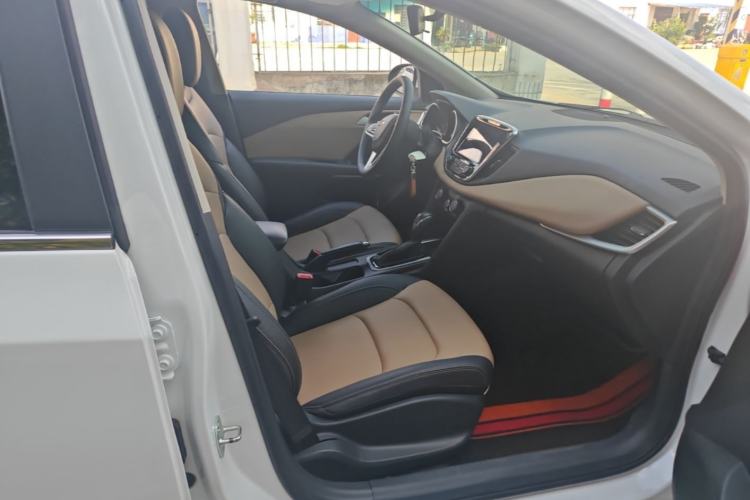 Used Chevrolet Monza 2021 320 Automatic Enjoyment Sunroof Edition Right Front Seat