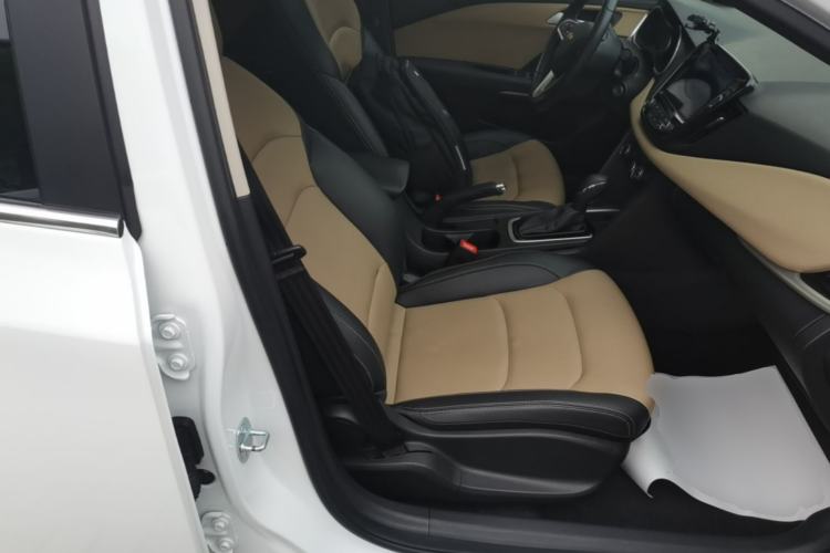Used Chevrolet Monza 2021 320 Automatic Enjoyment Sunroof Edition Right Front Seat