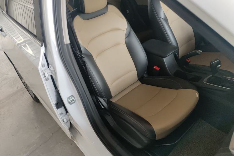 Used Chevrolet Monza 2021 320 Automatic Enjoyment Sunroof Edition Right Front Seat