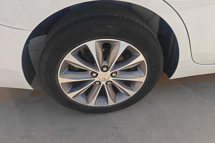 Used Chevrolet Monza 2021 320 Automatic Enjoyment Sunroof Edition Right Rear Wheel Hub