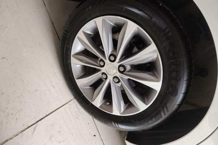 Used Chevrolet Monza 2021 320 Automatic Enjoyment Sunroof Edition Right Rear Wheel Hub