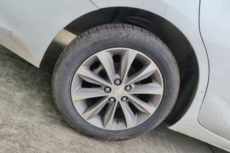 Used Chevrolet Monza 2021 320 Automatic Enjoyment Sunroof Edition Right Rear Wheel Hub