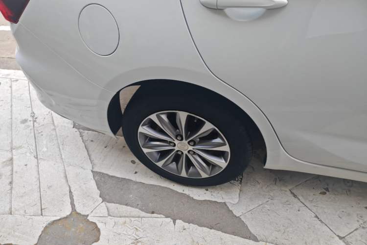 Used Chevrolet Monza 2021 320 Automatic Enjoyment Sunroof Edition Right Rear Wheel Hub