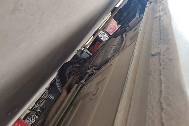Used Chevrolet Monza 2021 320 Automatic Enjoyment Sunroof Edition Right Side Sill