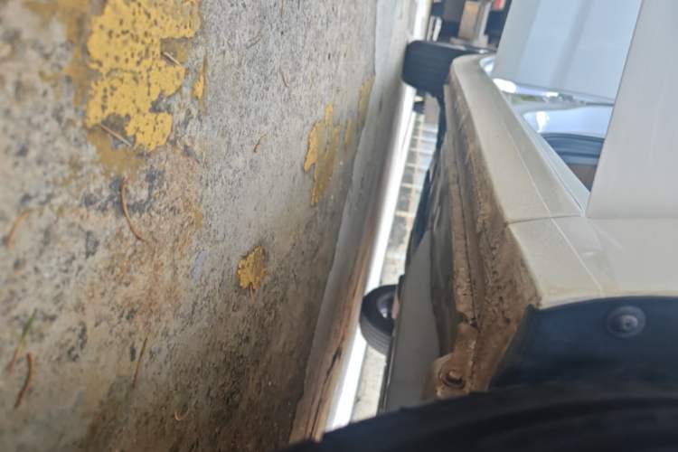 Used Chevrolet Monza 2021 320 Automatic Enjoyment Sunroof Edition Right Side Sill